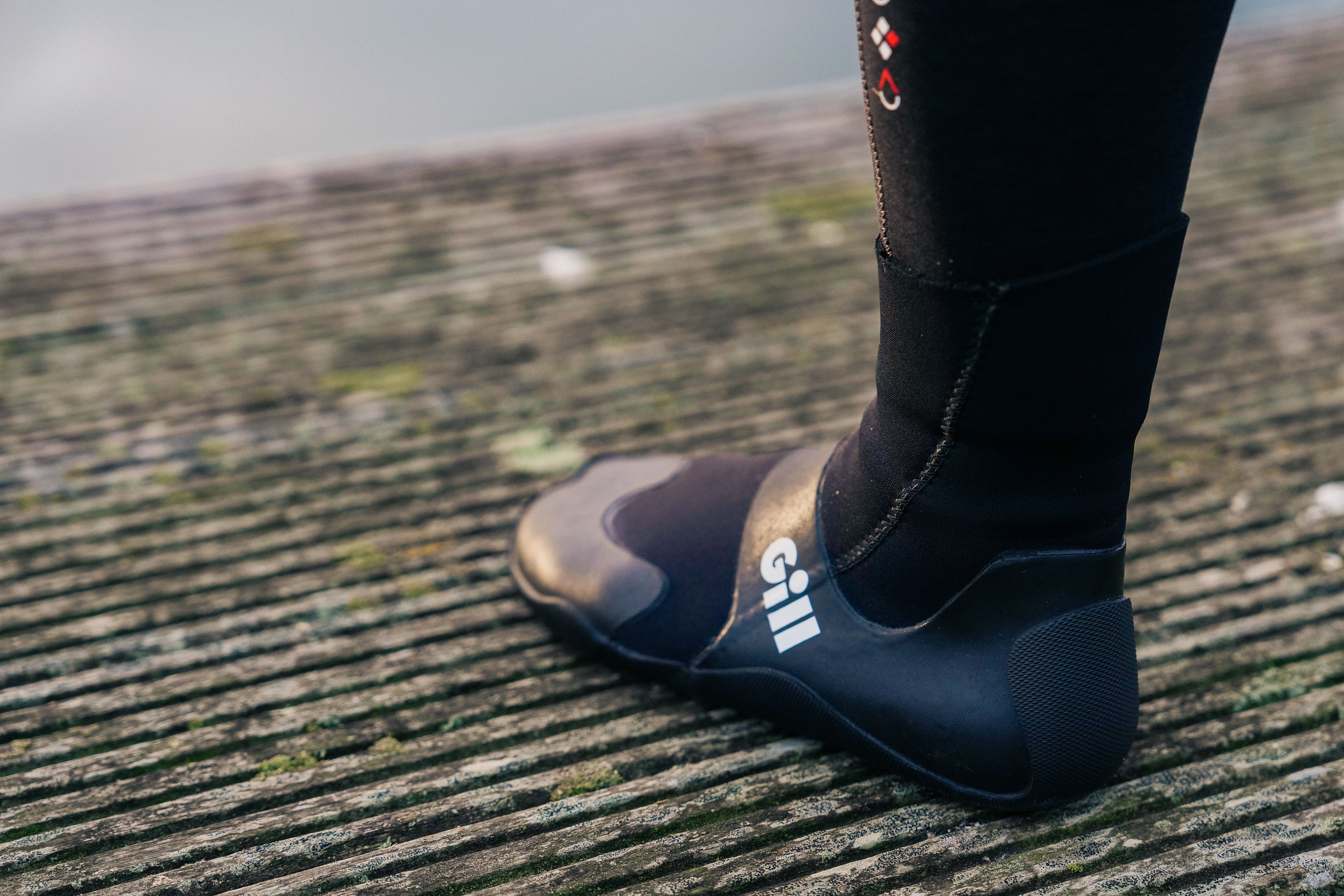 Sailing footwear